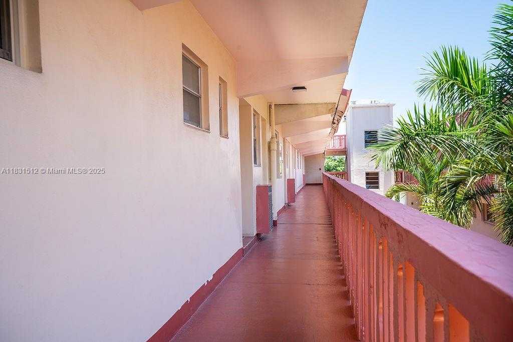 Small Image of 215 SOUTH EAST 3RD AVE #405C, Hallandale Beach Number 3