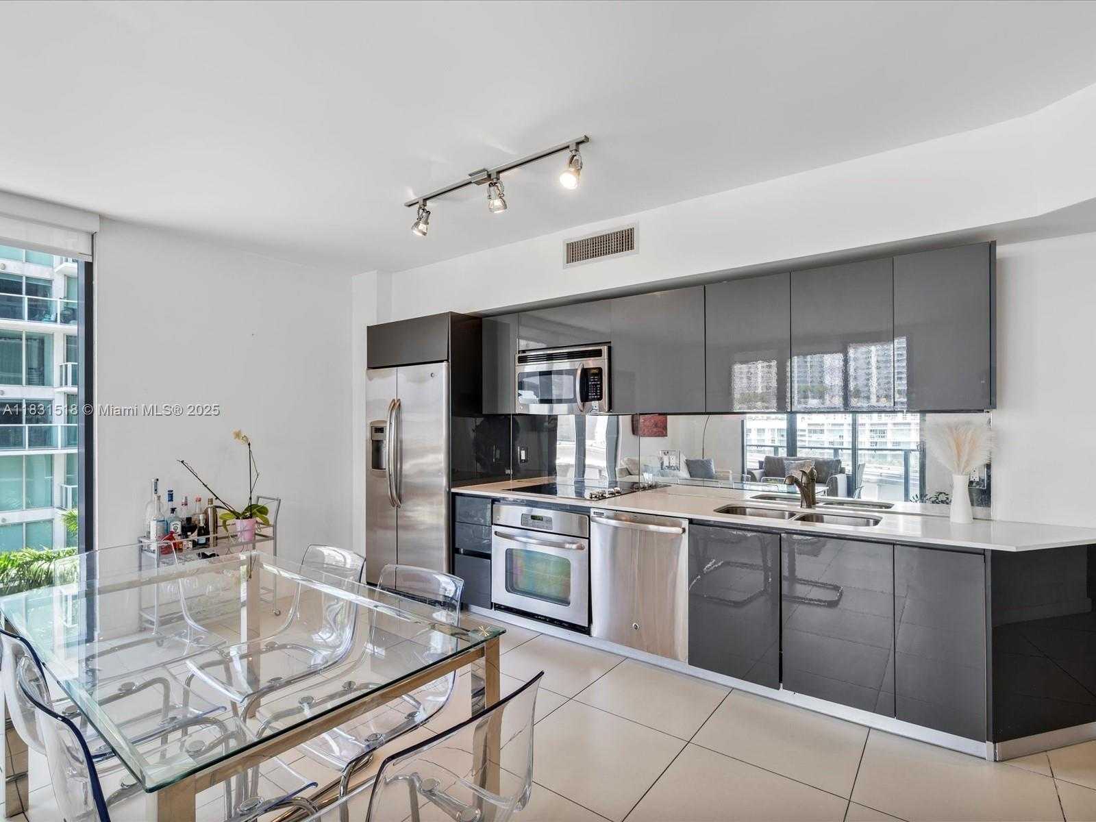 Small Image of 31 SOUTH EAST 6TH ST #802, Miami Number 5
