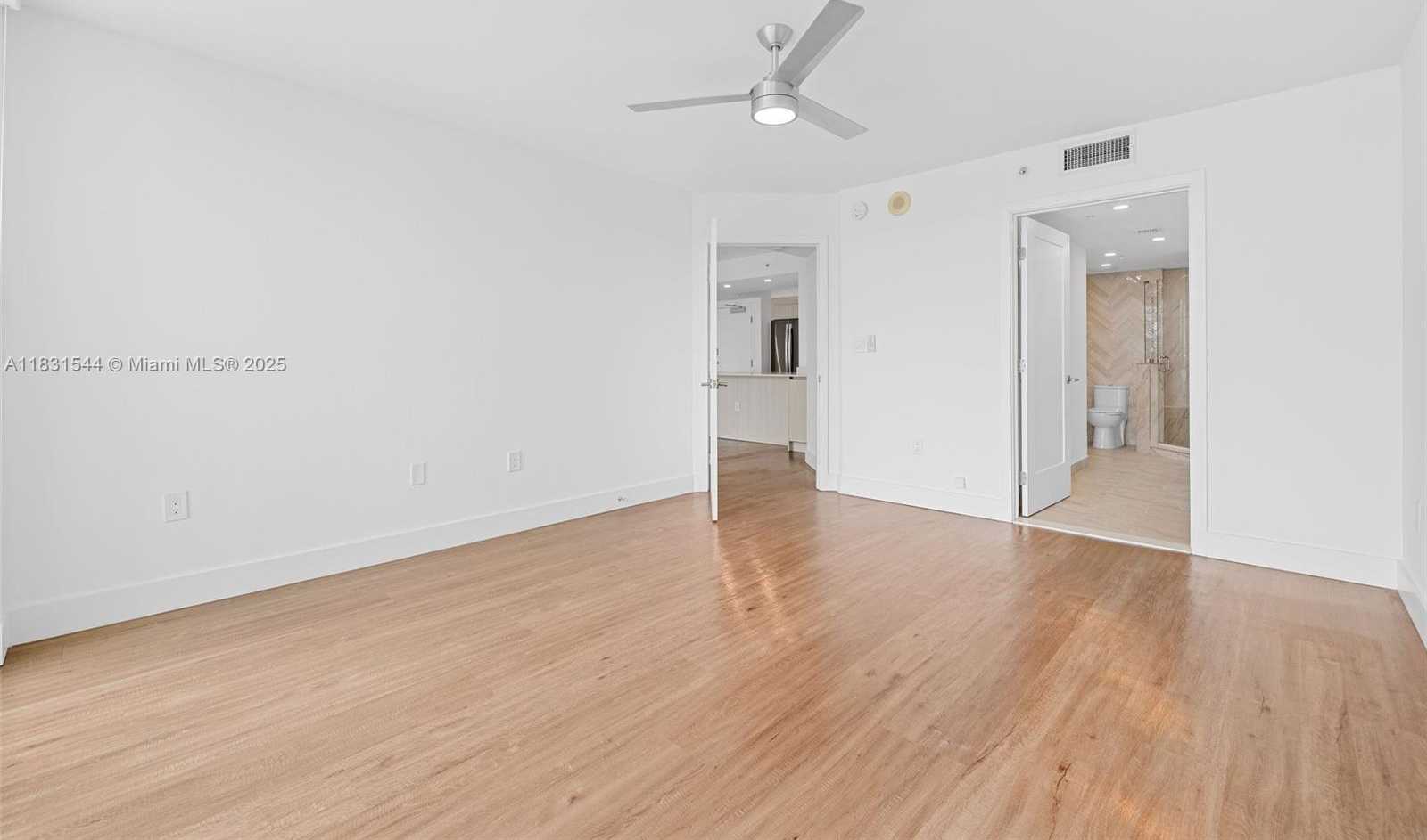 Small Image of 1500 BAY RD #G-0302, Miami Beach Number 20