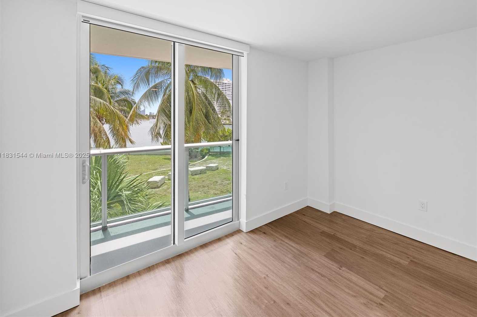 Small Image of 1500 BAY RD #G-0302, Miami Beach Number 26
