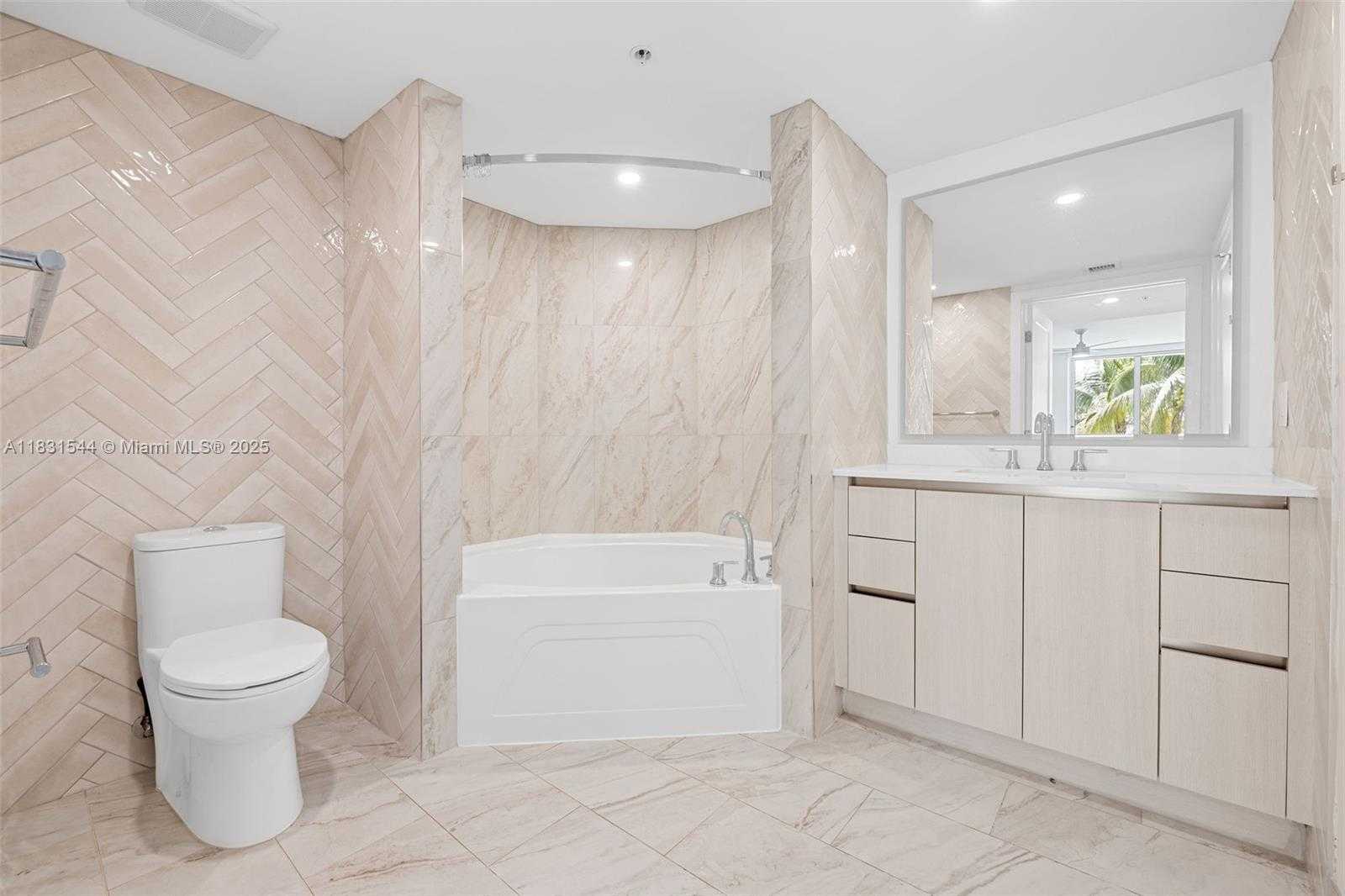 Small Image of 1500 BAY RD #G-0302, Miami Beach Number 30
