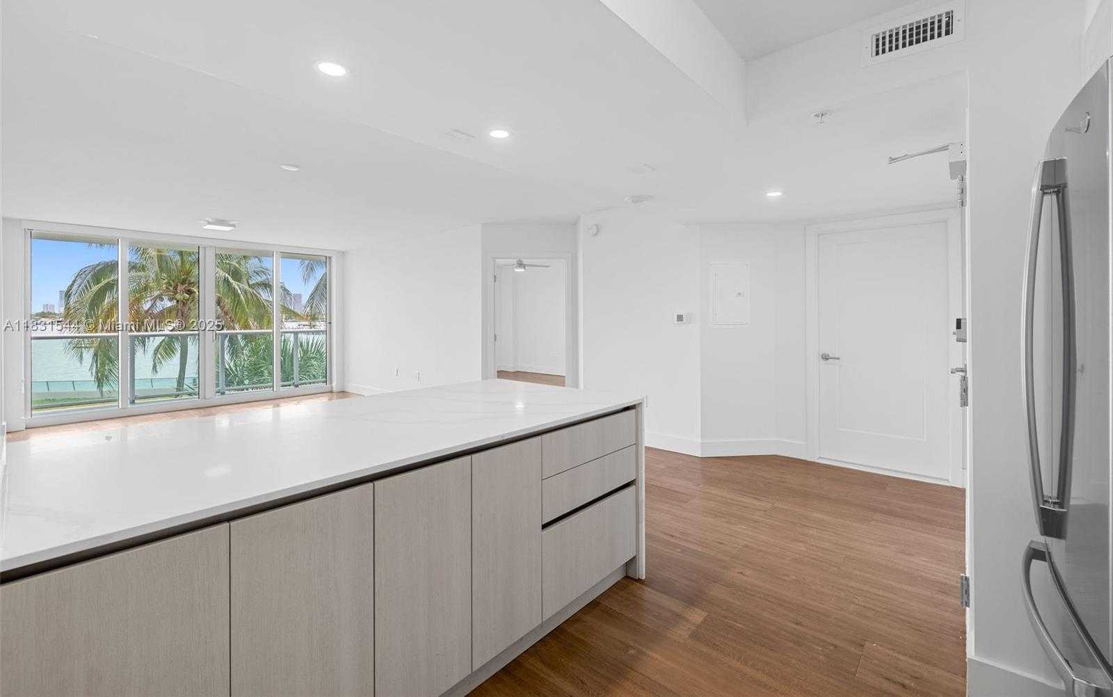 Small Image of 1500 BAY RD #G-0302, Miami Beach Number 7
