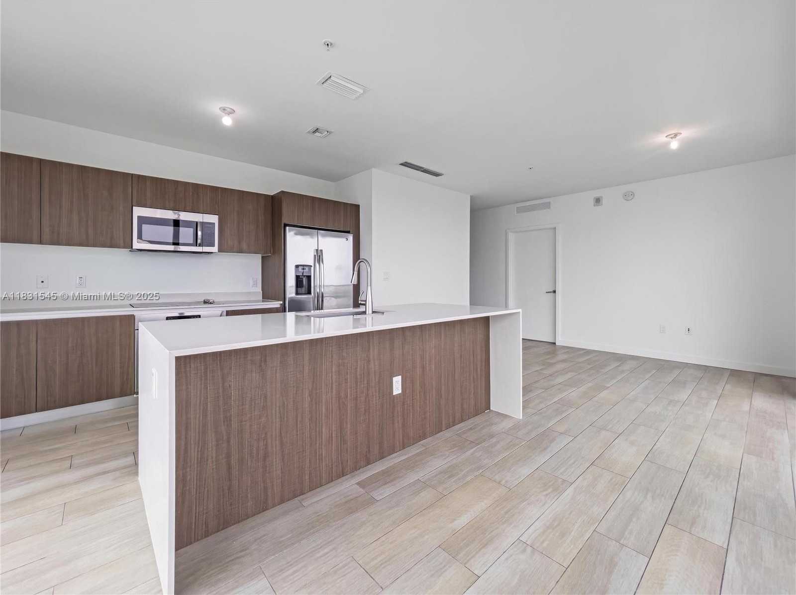 Small Image of 1600 SOUTH WEST 1ST AVE #1210, Miami Number 6