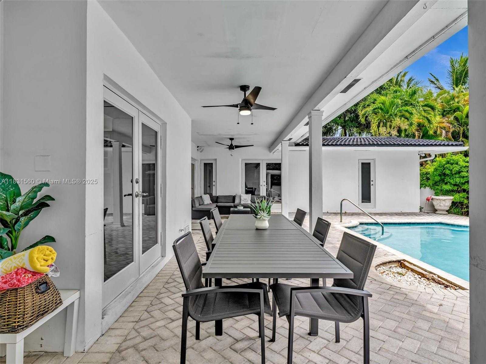 Small Image of 413 TAMARIND DR, Hallandale Beach Number 16