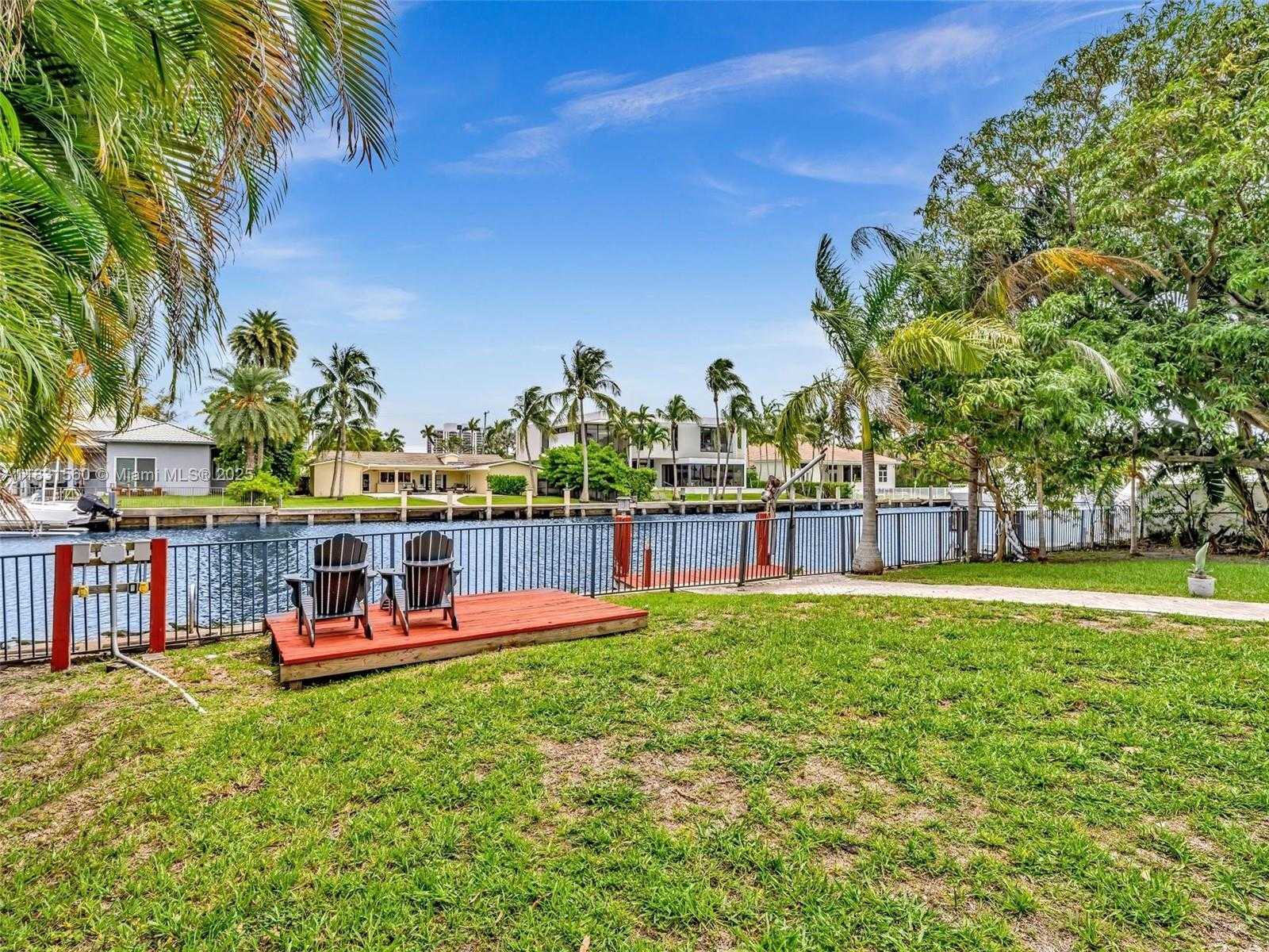 Small Image of 413 TAMARIND DR, Hallandale Beach Number 21