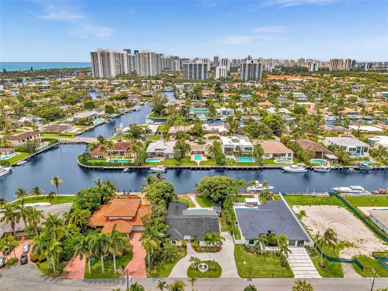 Small Image of 413 TAMARIND DR, Hallandale Beach Number 24