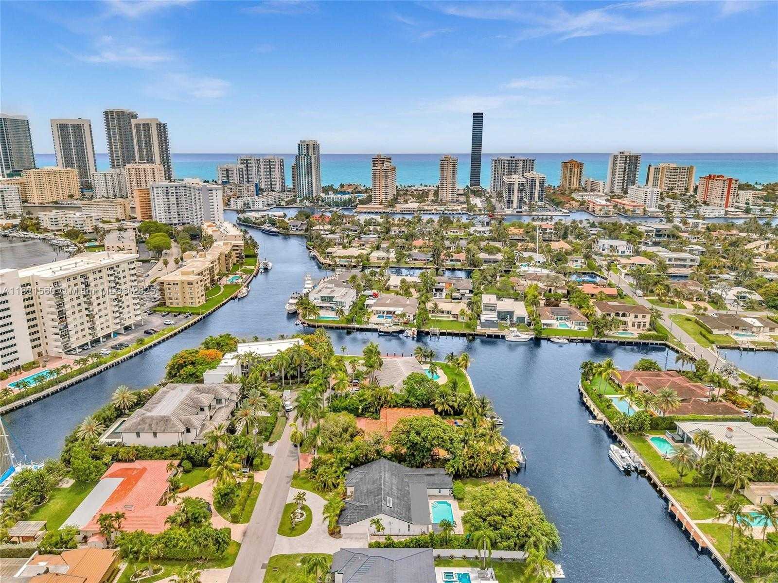 Small Image of 413 TAMARIND DR, Hallandale Beach Number 25