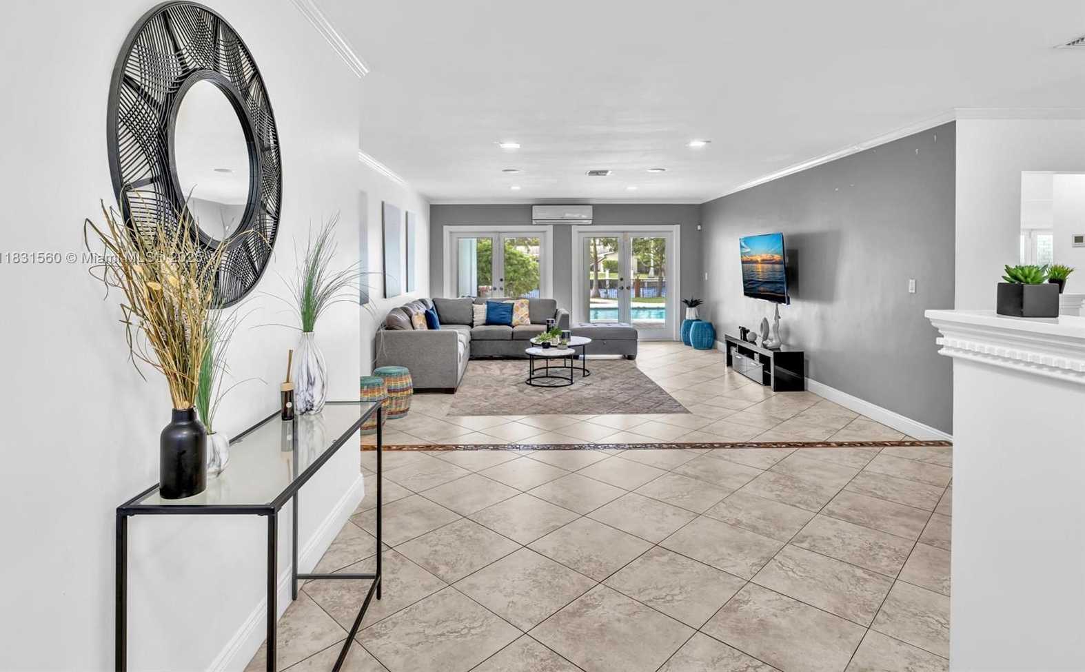 Small Image of 413 TAMARIND DR, Hallandale Beach Number 29