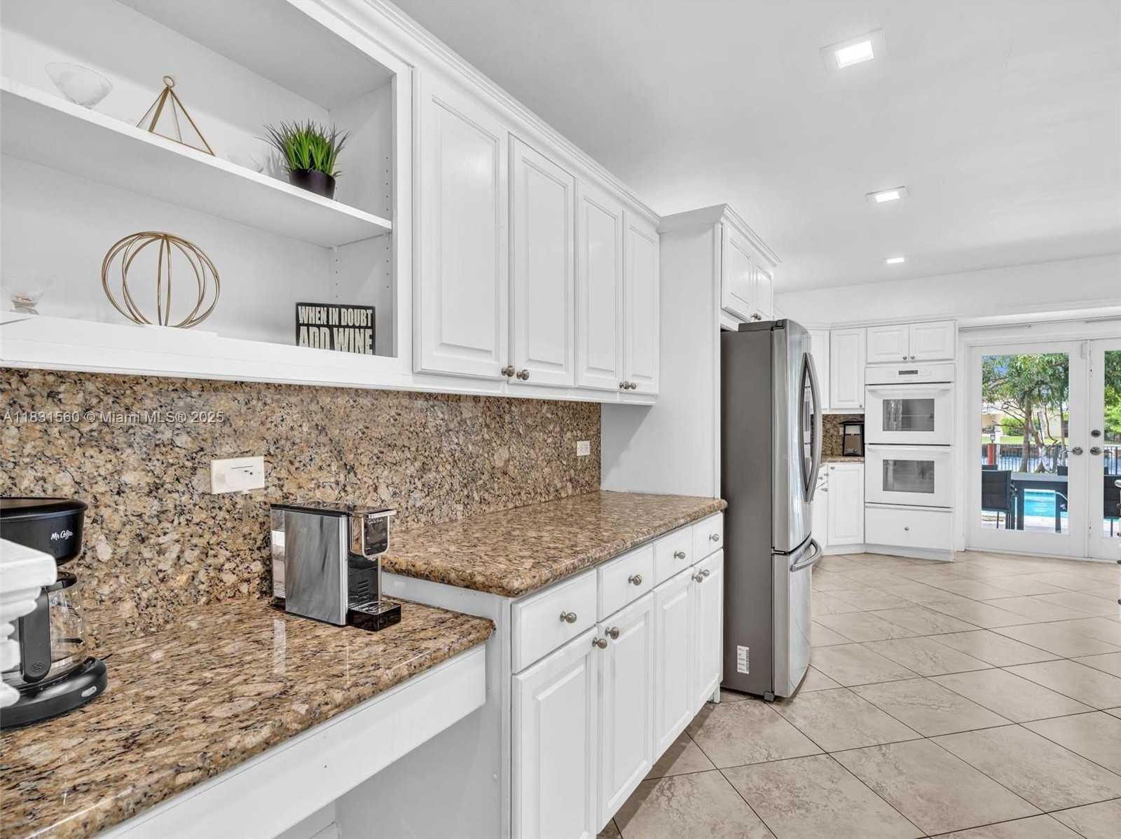 Small Image of 413 TAMARIND DR, Hallandale Beach Number 35
