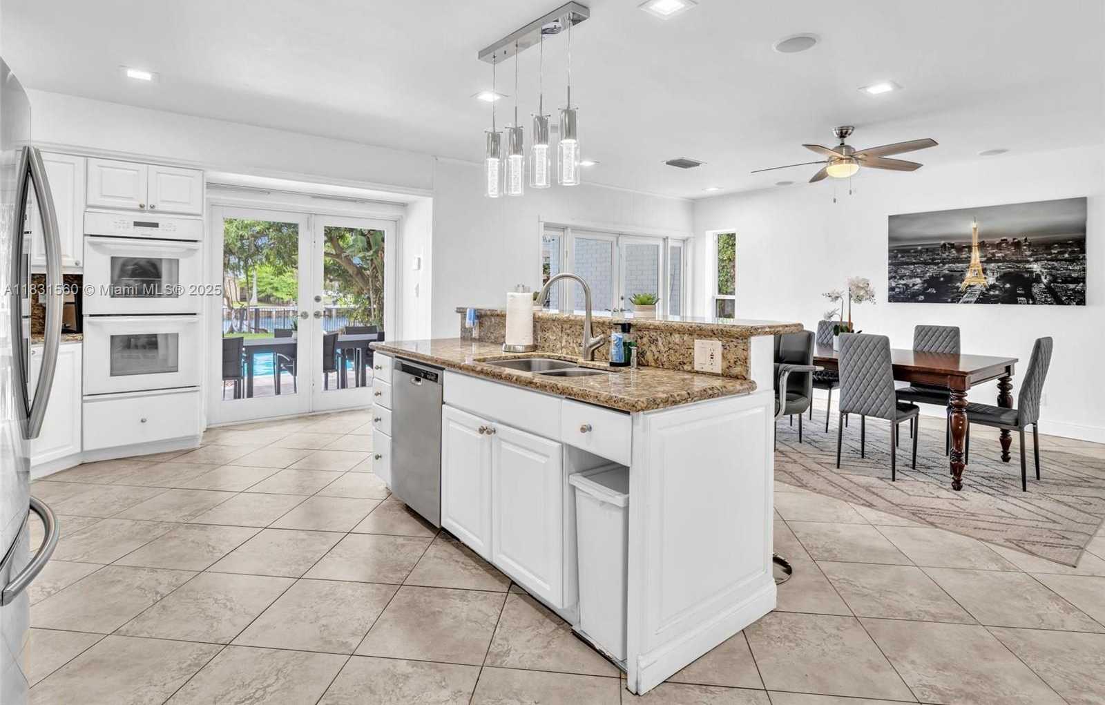 Small Image of 413 TAMARIND DR, Hallandale Beach Number 36