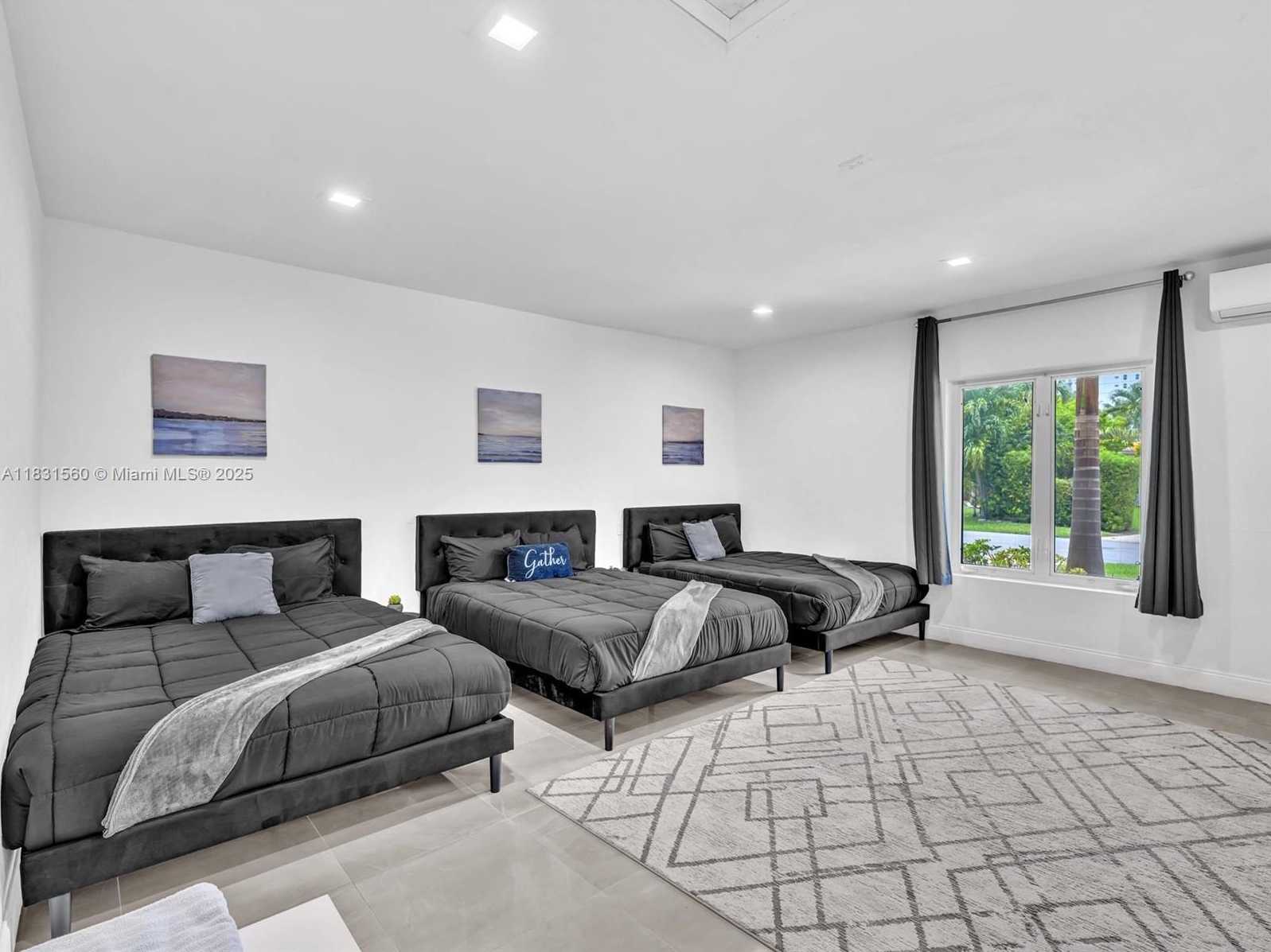 Small Image of 413 TAMARIND DR, Hallandale Beach Number 49