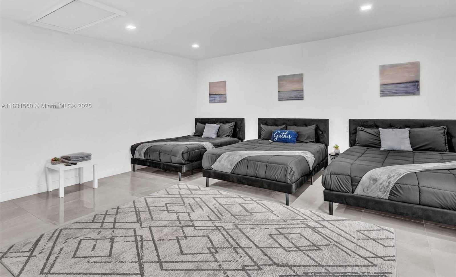 Small Image of 413 TAMARIND DR, Hallandale Beach Number 50