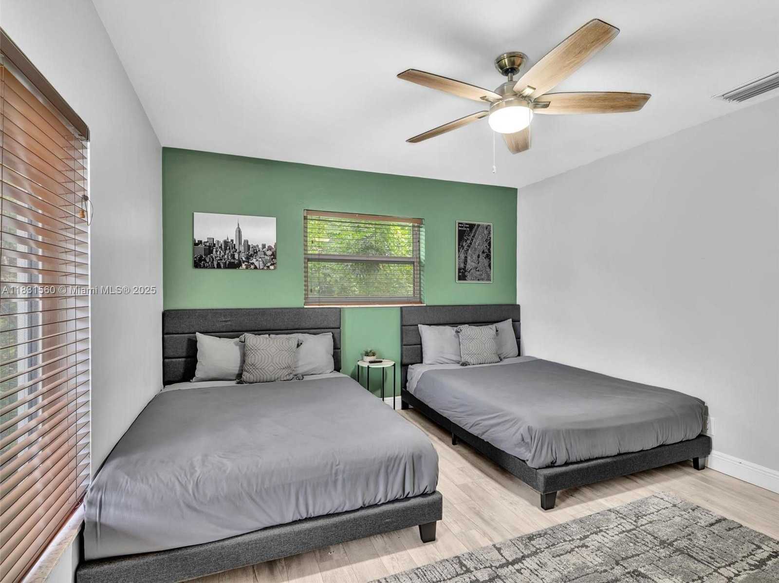 Small Image of 413 TAMARIND DR, Hallandale Beach Number 53