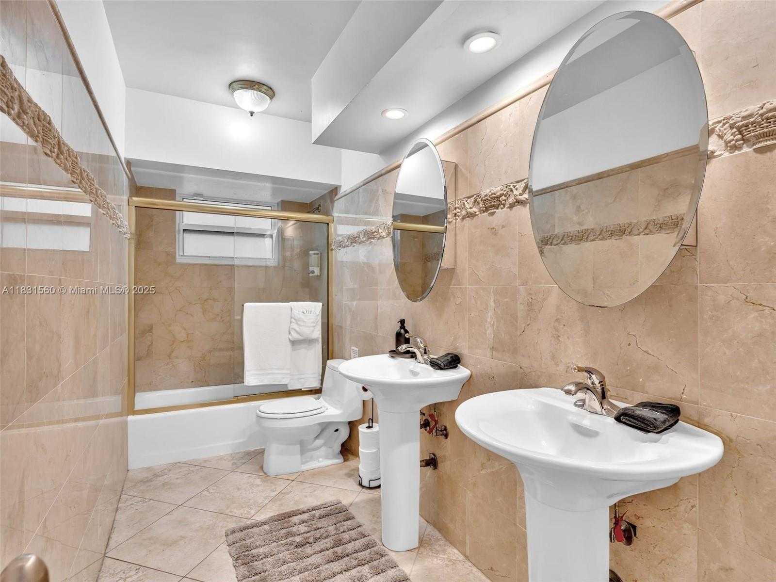 Small Image of 413 TAMARIND DR, Hallandale Beach Number 56