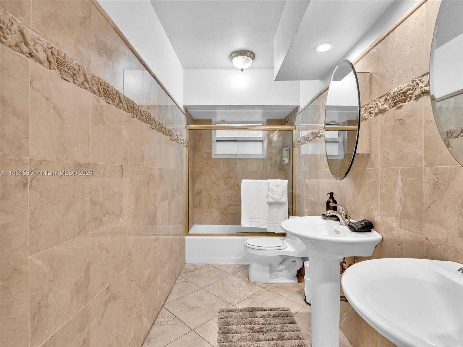 Small Image of 413 TAMARIND DR, Hallandale Beach Number 57