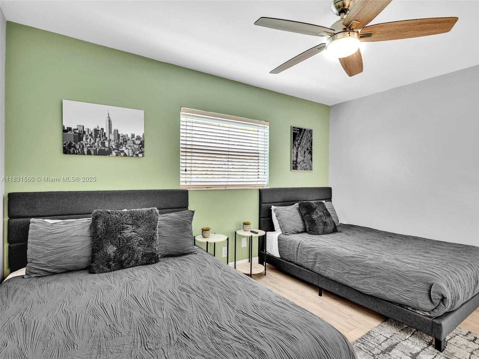 Small Image of 413 TAMARIND DR, Hallandale Beach Number 60