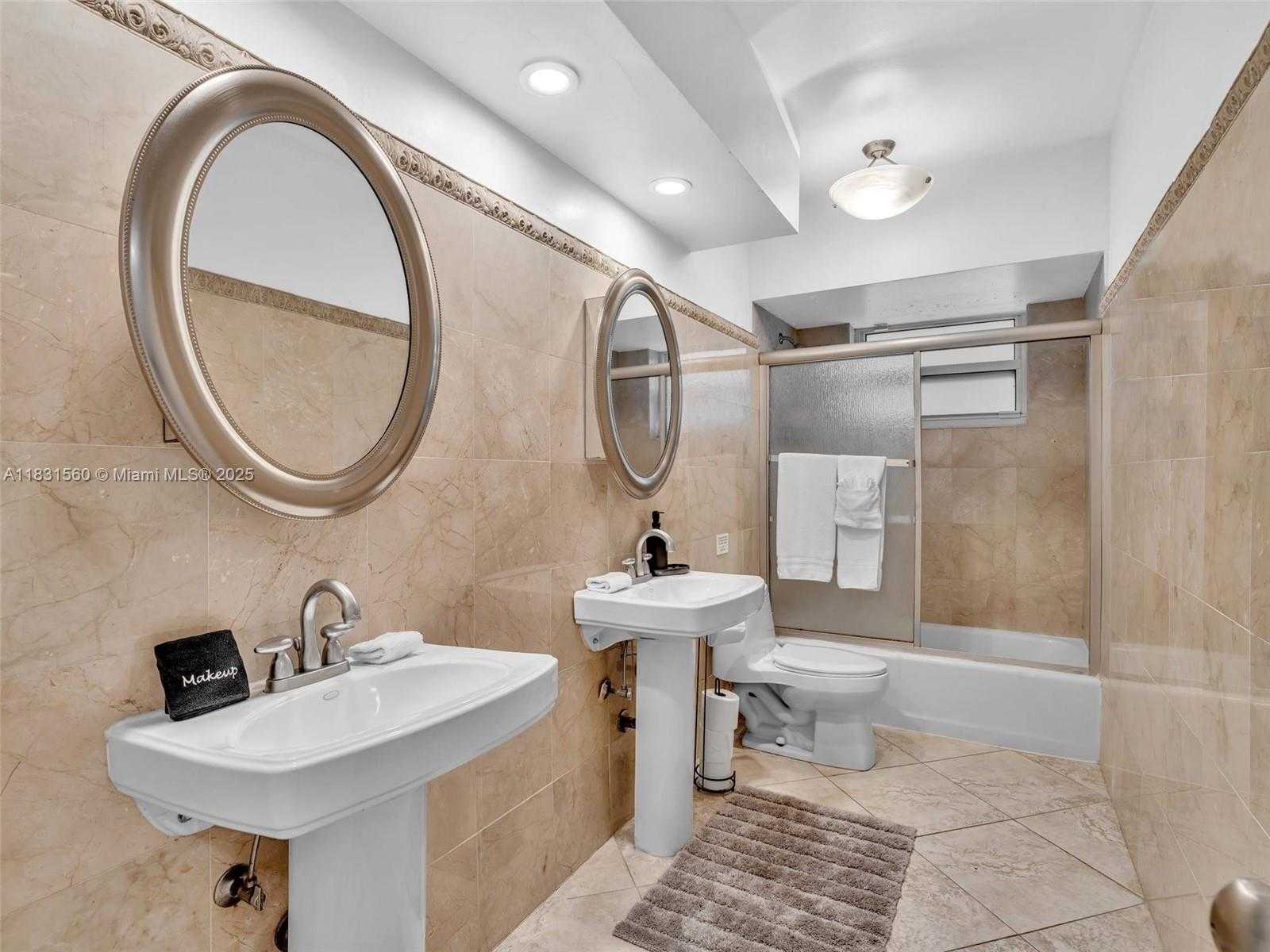 Small Image of 413 TAMARIND DR, Hallandale Beach Number 63