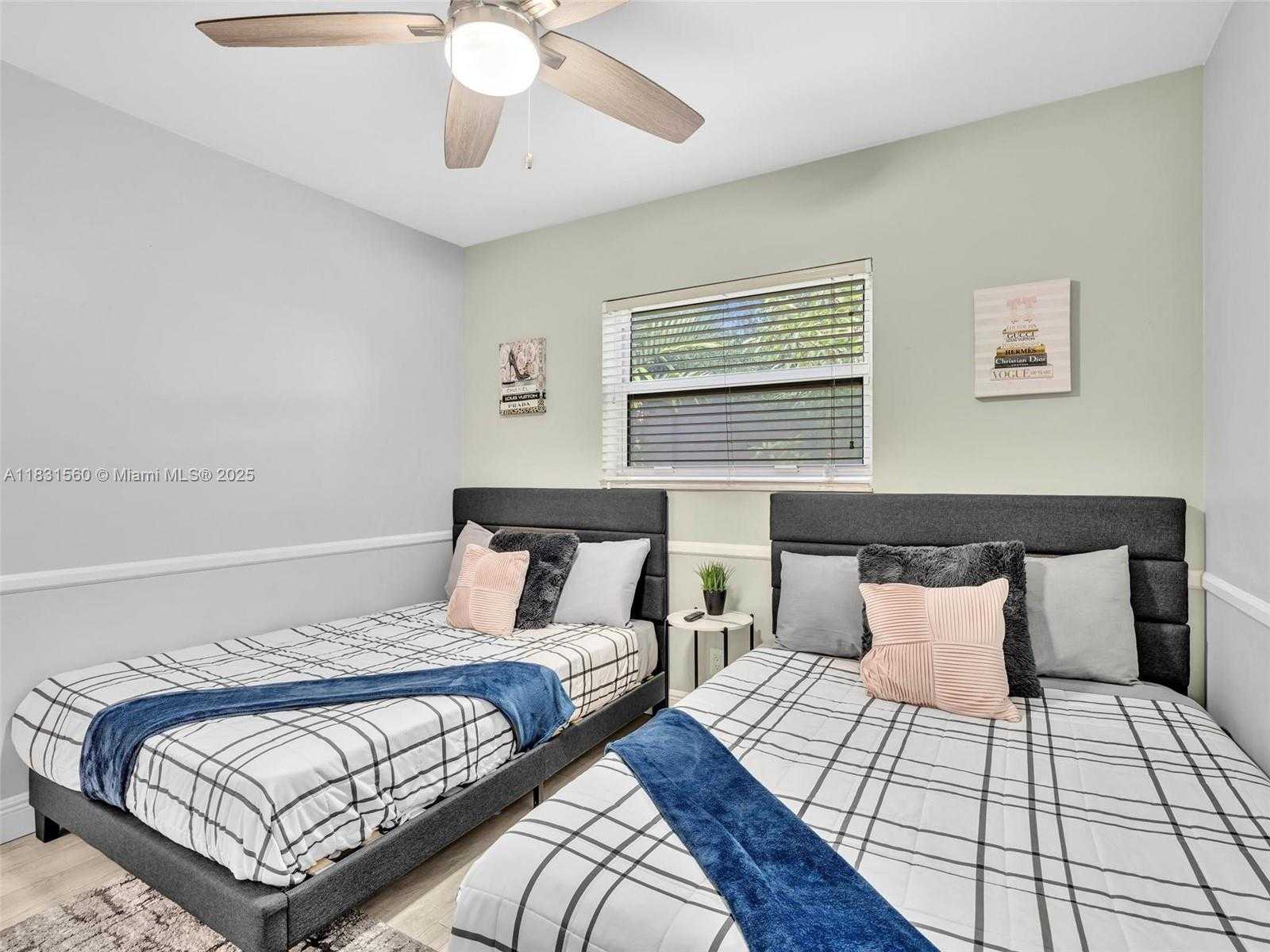 Small Image of 413 TAMARIND DR, Hallandale Beach Number 66