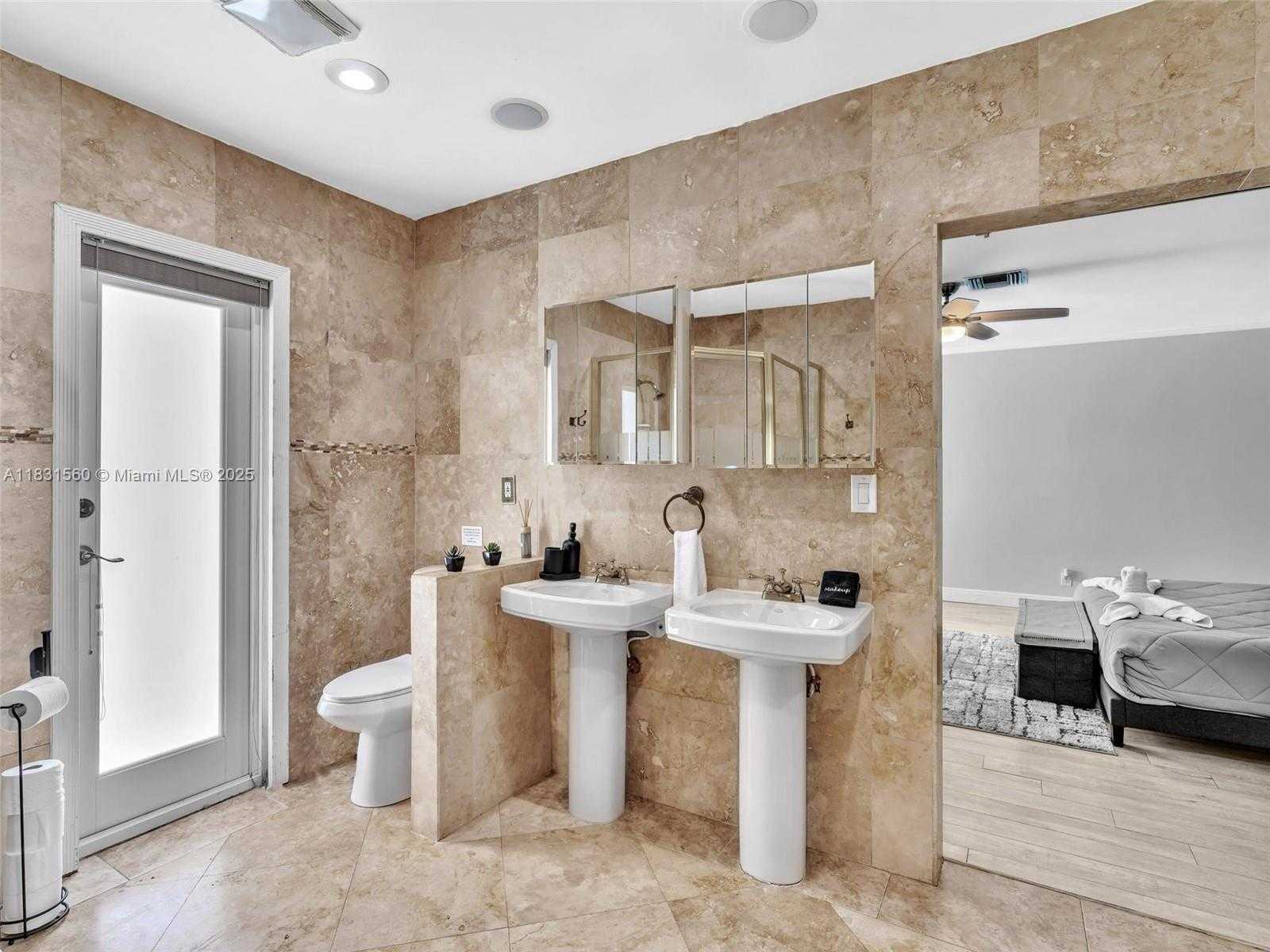 Small Image of 413 TAMARIND DR, Hallandale Beach Number 74