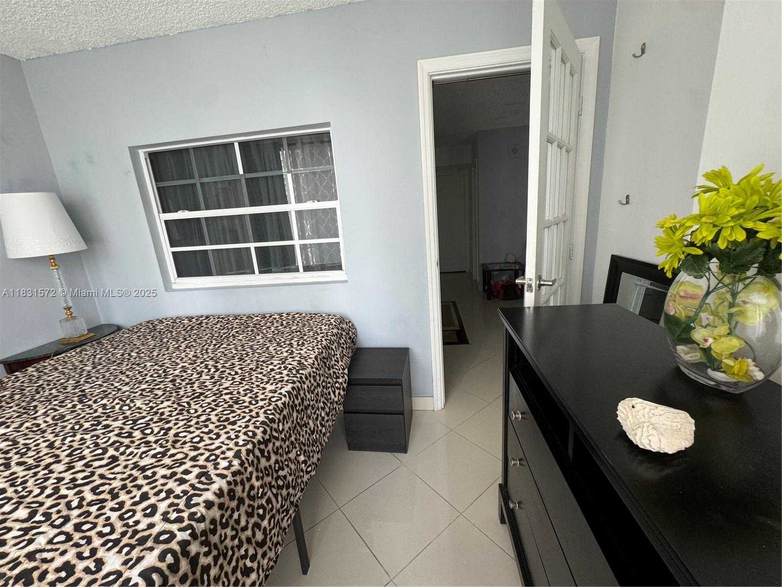 Small Image of 16909 NORTH BAY RD #714, Sunny Isles Beach Number 13