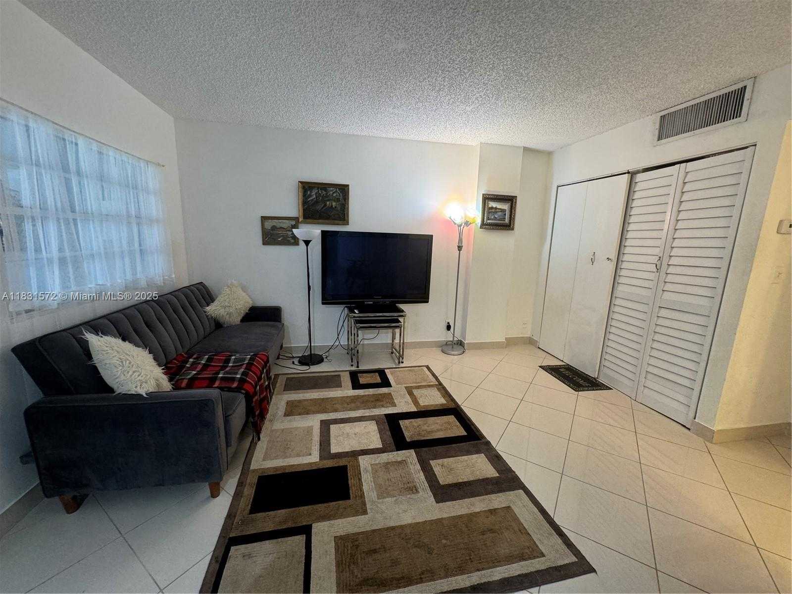 Small Image of 16909 NORTH BAY RD #714, Sunny Isles Beach Number 2