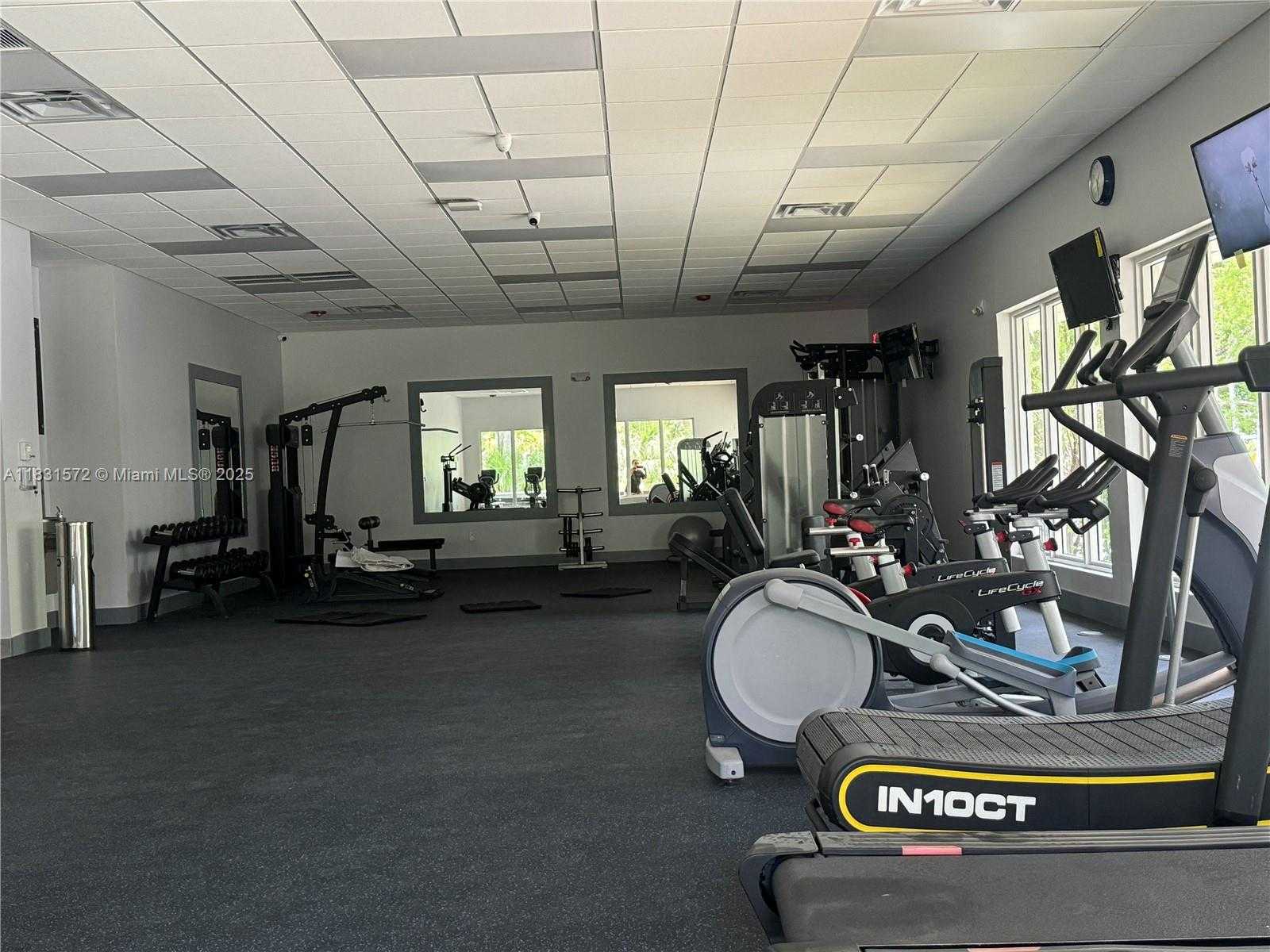 Small Image of 16909 NORTH BAY RD #714, Sunny Isles Beach Number 20