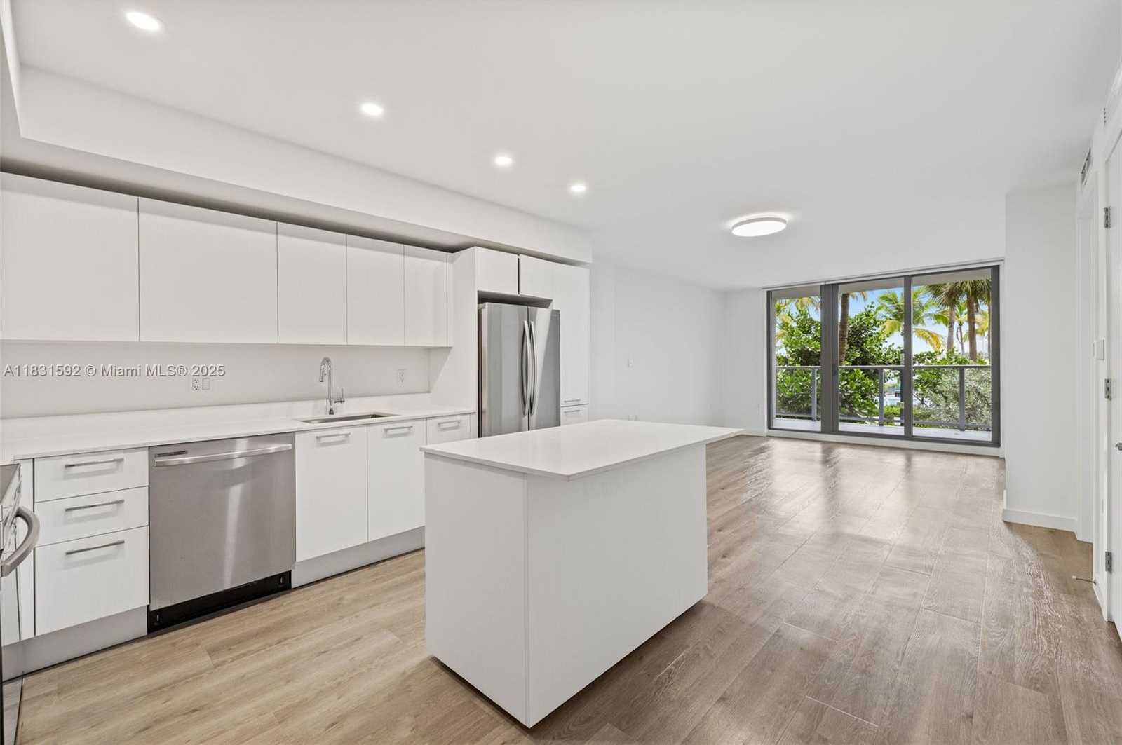 Small Image of 1500 BAY RD #N-0103, Miami Beach Number 2