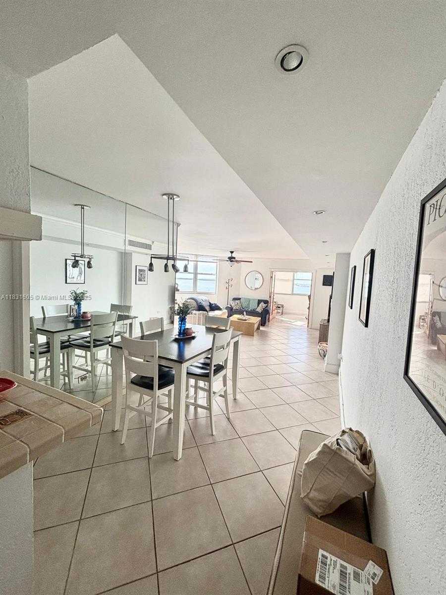 Small Image of 999 BRICKELL BAY DR #1002, Miami Number 10