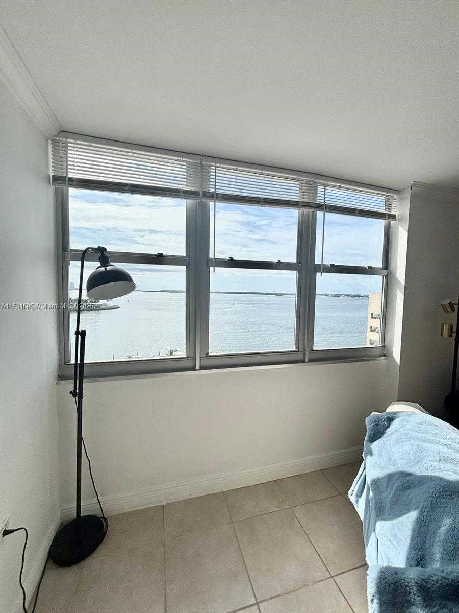 Small Image of 999 BRICKELL BAY DR #1002, Miami Number 2
