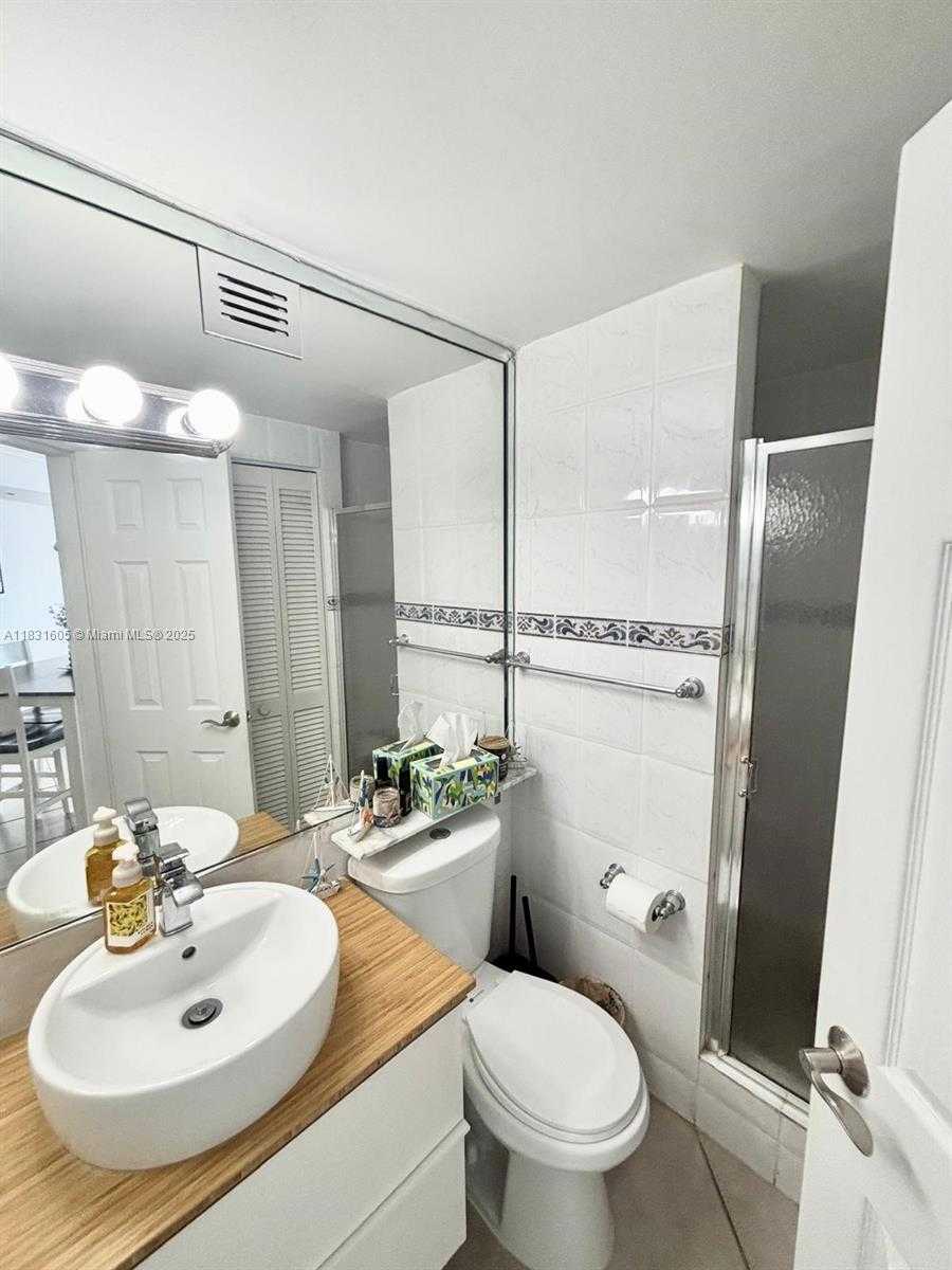 Small Image of 999 BRICKELL BAY DR #1002, Miami Number 21