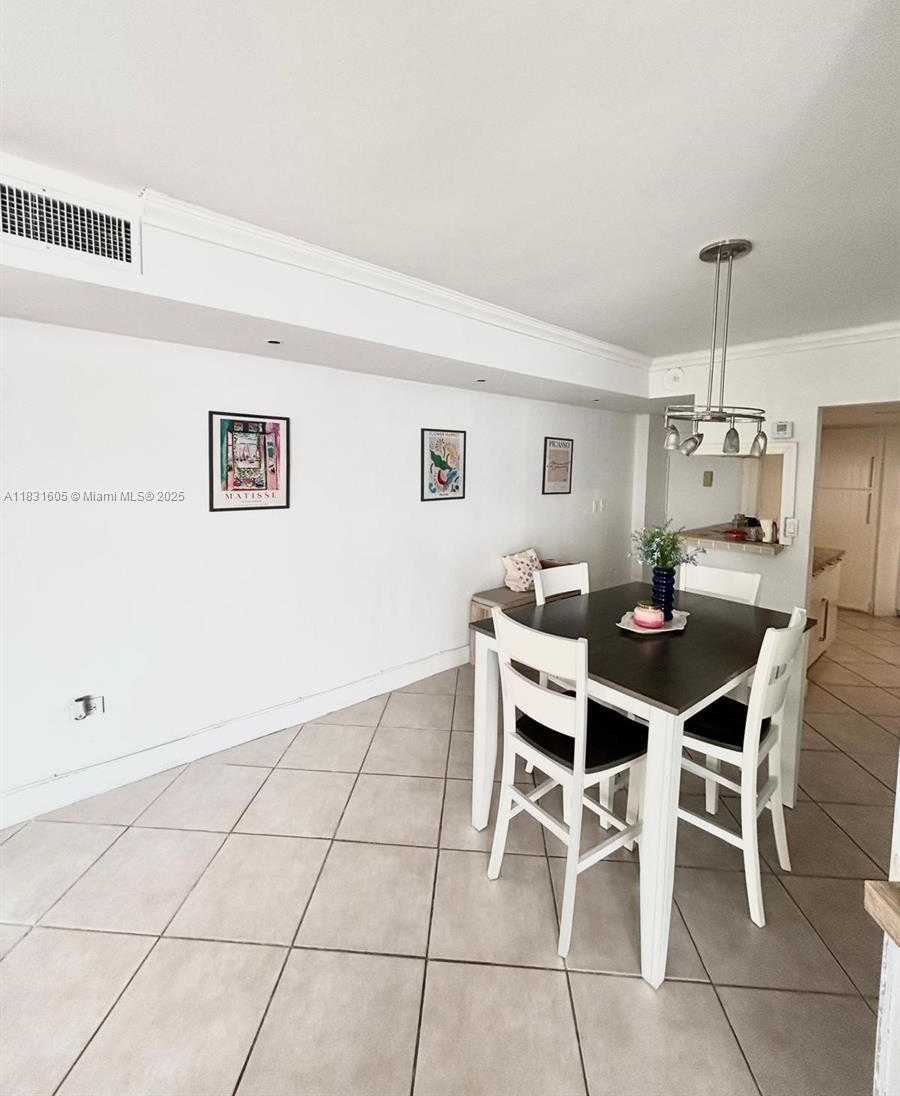 Small Image of 999 BRICKELL BAY DR #1002, Miami Number 26
