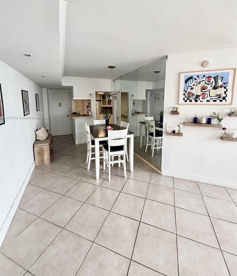 Small Image of 999 BRICKELL BAY DR #1002, Miami Number 31