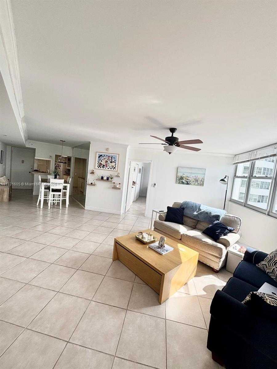 Small Image of 999 BRICKELL BAY DR #1002, Miami Number 32