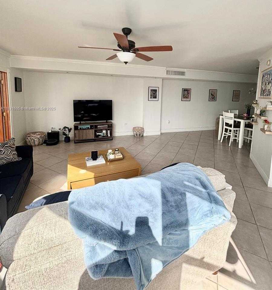 Small Image of 999 BRICKELL BAY DR #1002, Miami Number 33