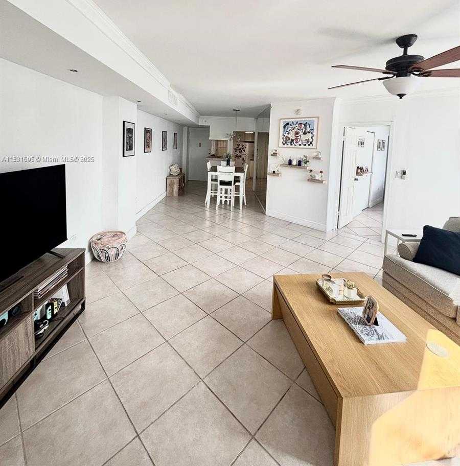 Small Image of 999 BRICKELL BAY DR #1002, Miami Number 34