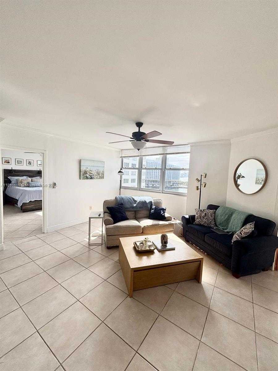 Small Image of 999 BRICKELL BAY DR #1002, Miami Number 36