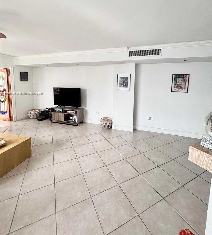 Small Image of 999 BRICKELL BAY DR #1002, Miami Number 38