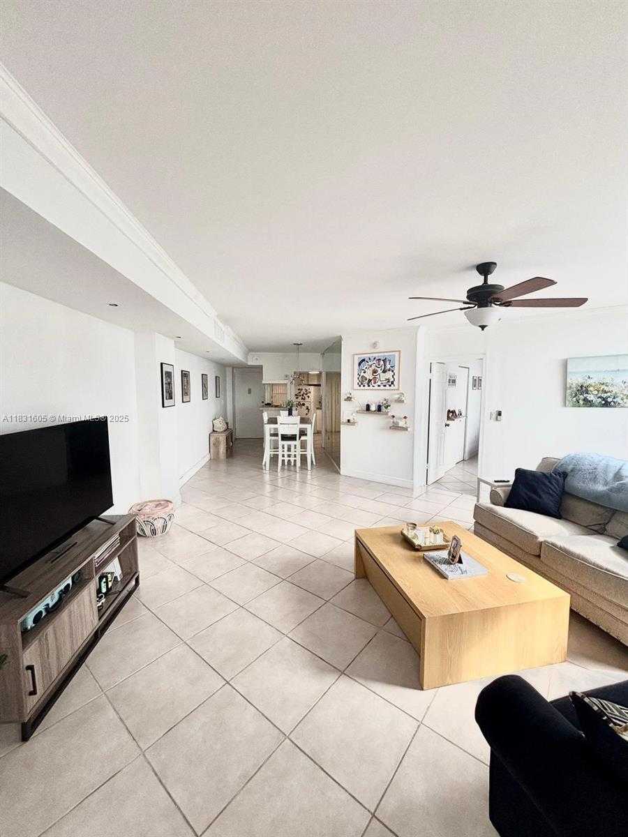Small Image of 999 BRICKELL BAY DR #1002, Miami Number 39