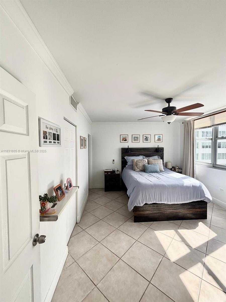 Small Image of 999 BRICKELL BAY DR #1002, Miami Number 45