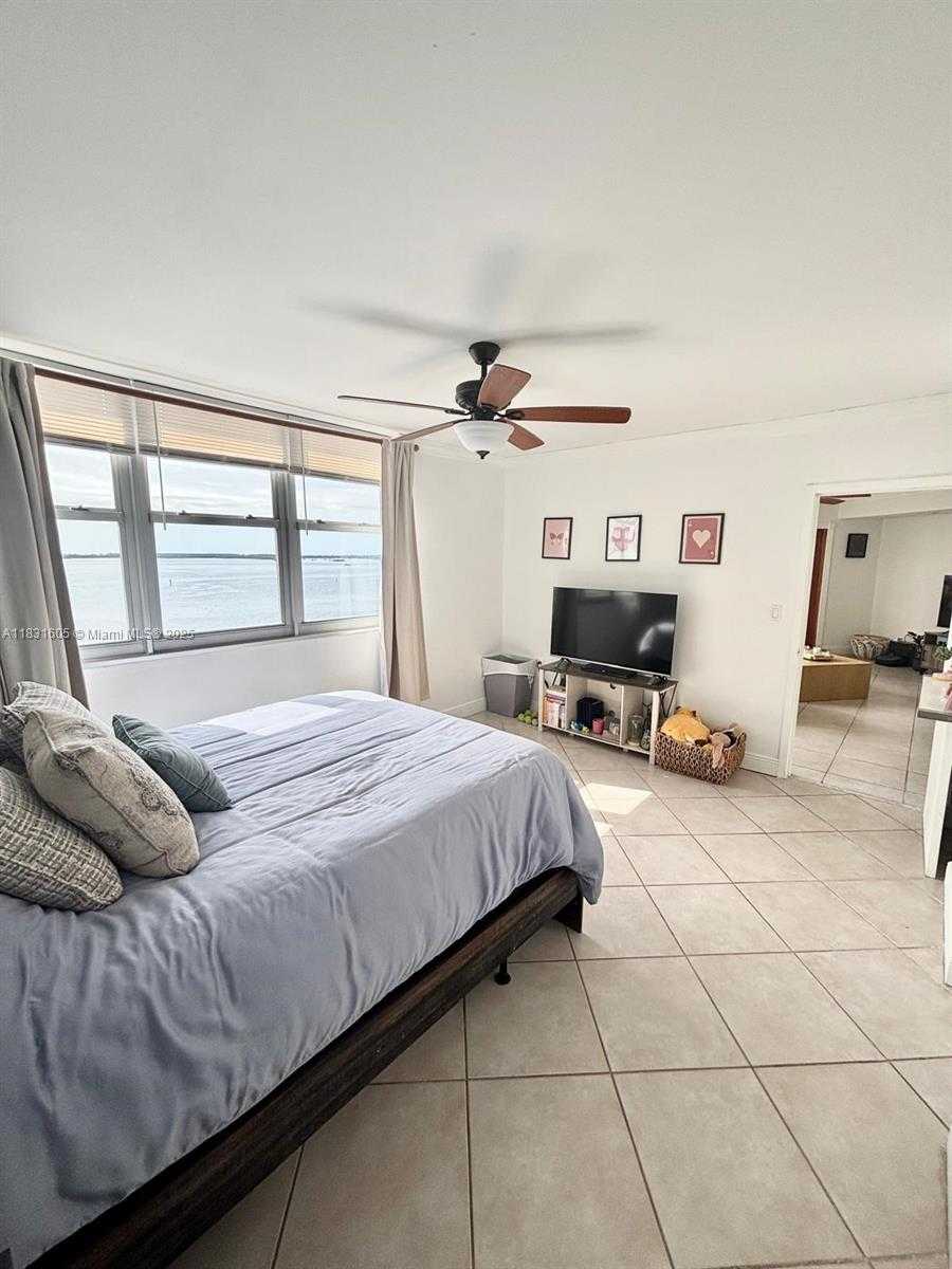 Small Image of 999 BRICKELL BAY DR #1002, Miami Number 48