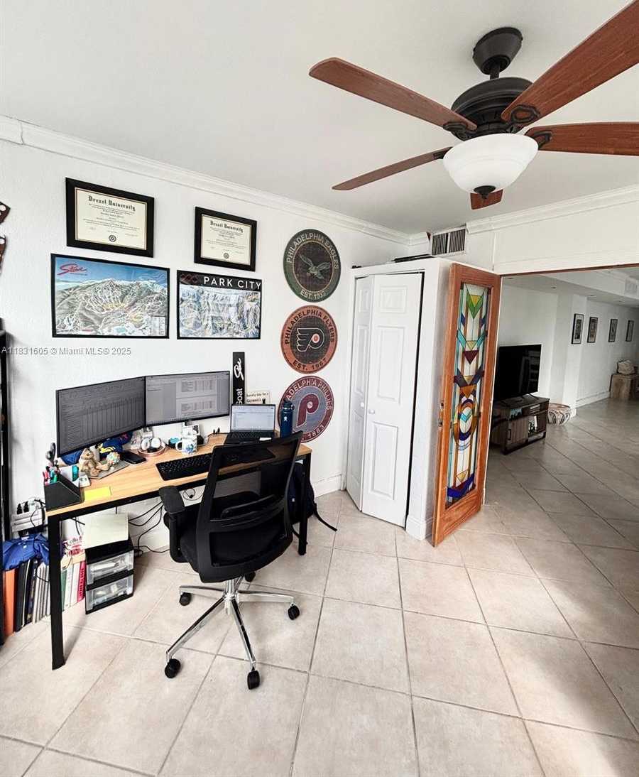 Small Image of 999 BRICKELL BAY DR #1002, Miami Number 5