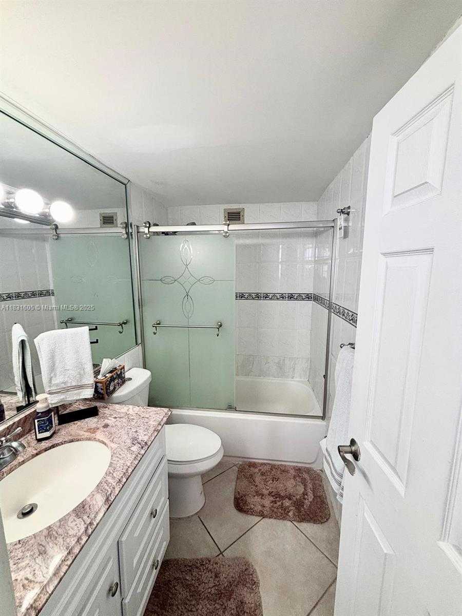 Small Image of 999 BRICKELL BAY DR #1002, Miami Number 50