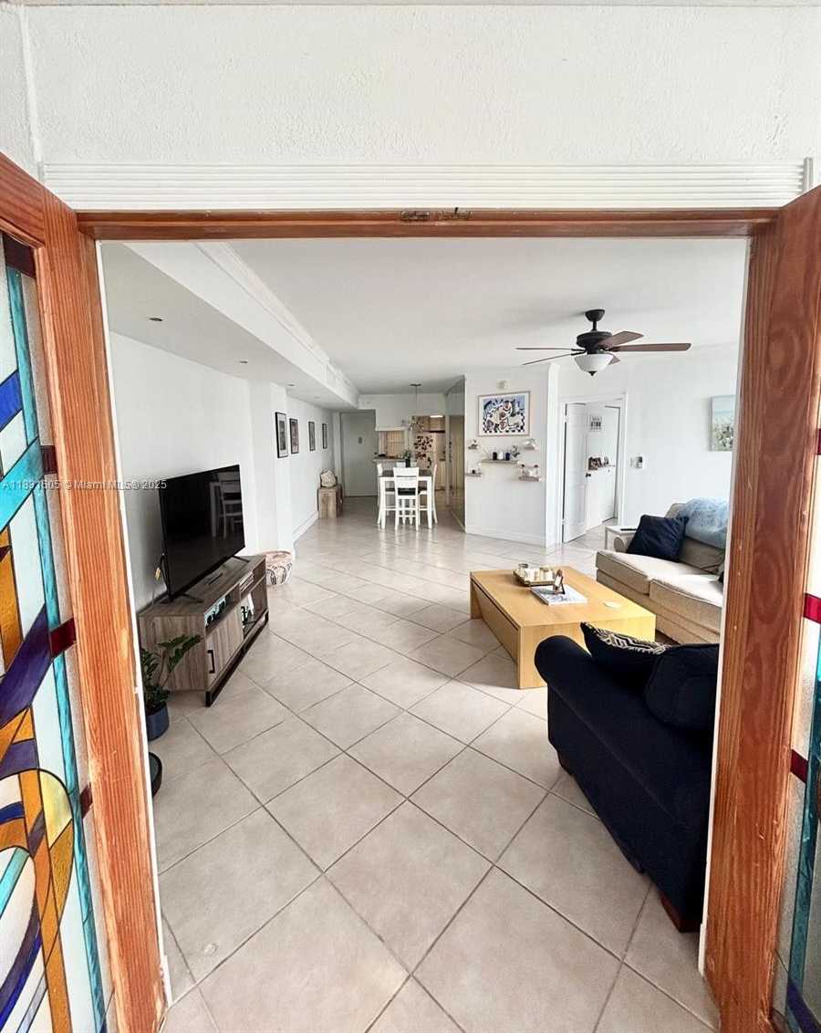 Small Image of 999 BRICKELL BAY DR #1002, Miami Number 53