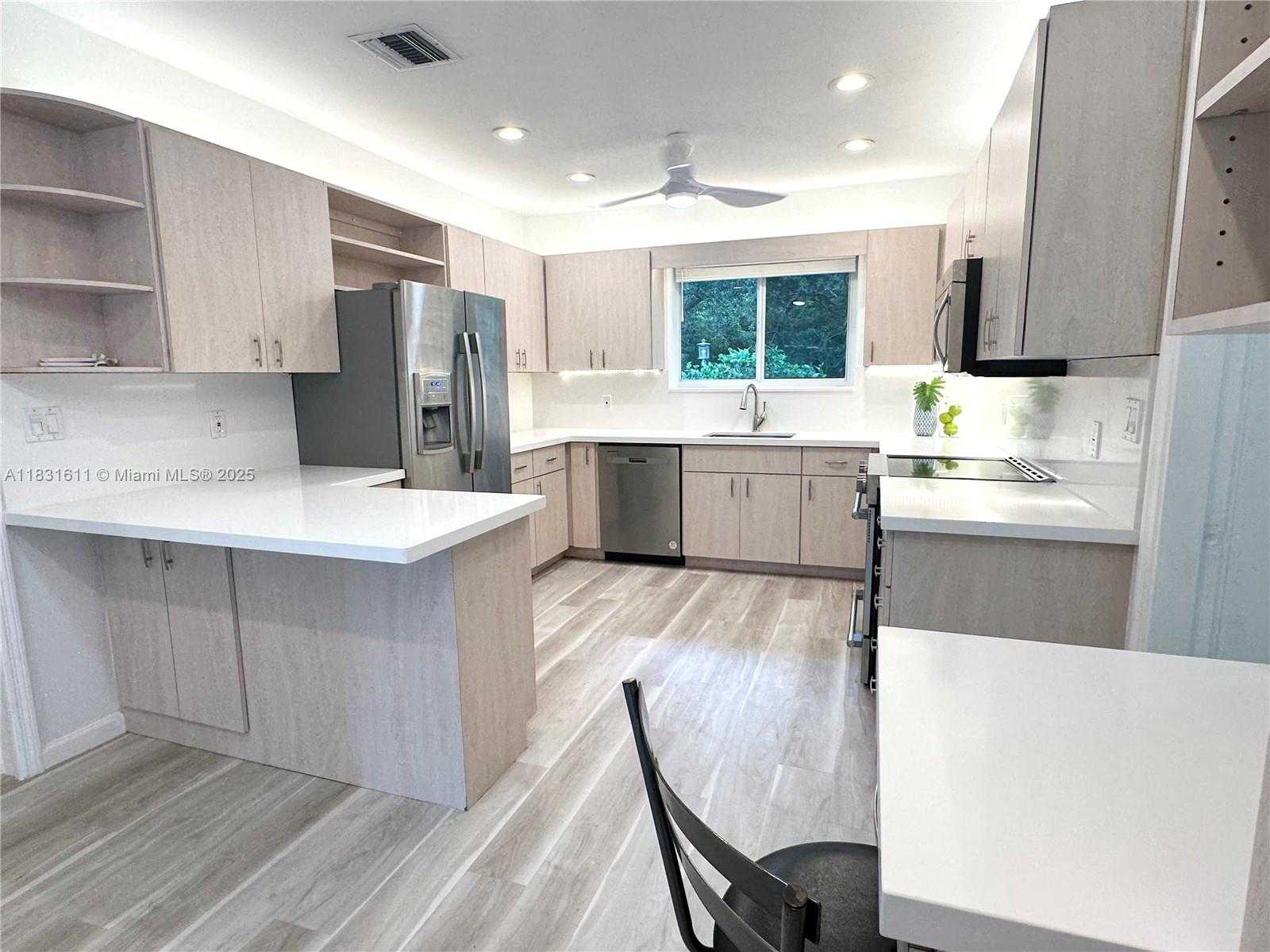 Small Image of 12501 MOSS RANCH RD, Pinecrest Number 6