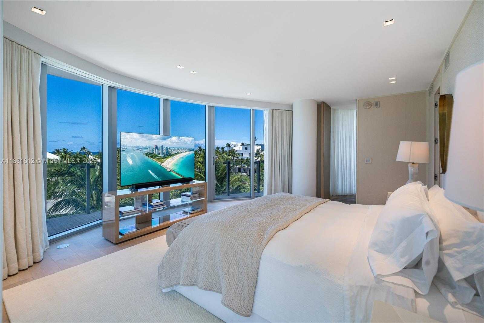 Small Image of 1 COLLINS AVE #406, Miami Beach Number 18