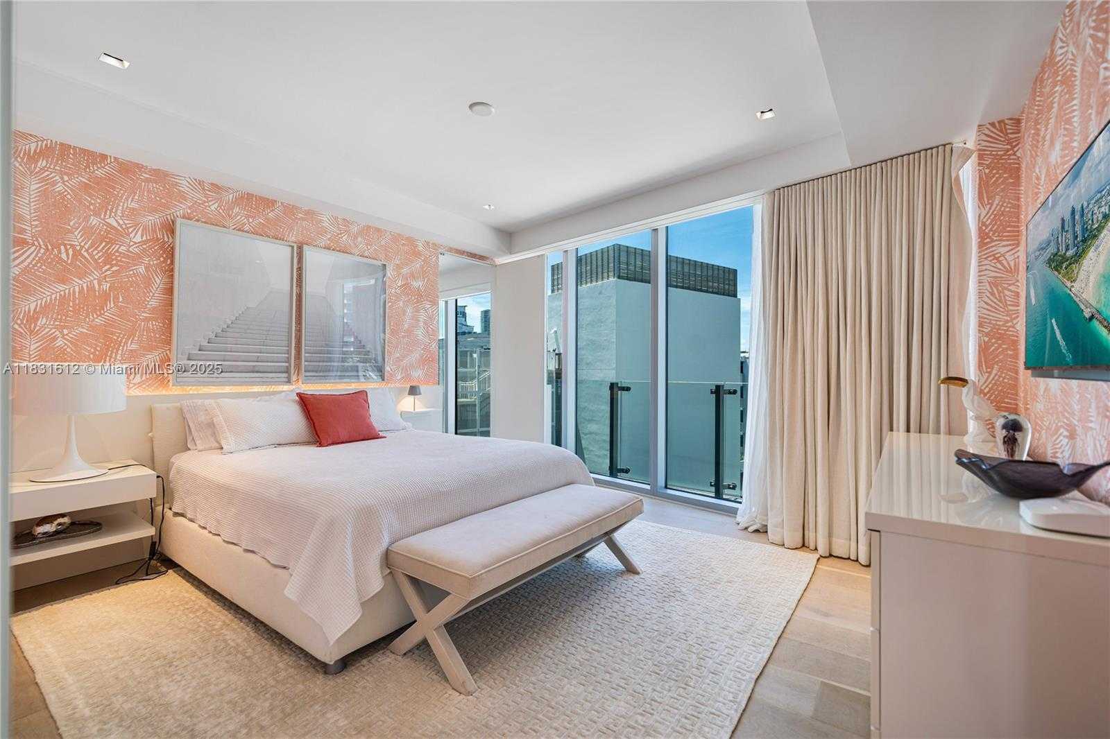 Small Image of 1 COLLINS AVE #406, Miami Beach Number 24
