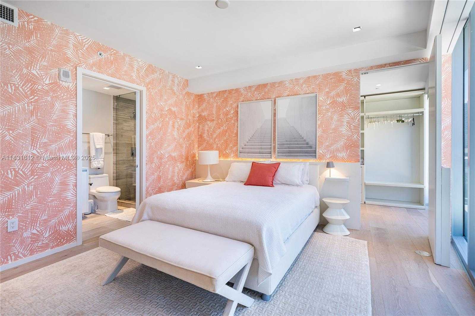 Small Image of 1 COLLINS AVE #406, Miami Beach Number 25