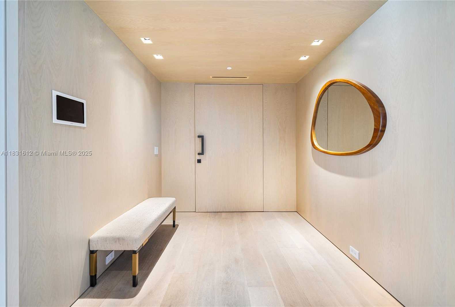 Small Image of 1 COLLINS AVE #406, Miami Beach Number 3