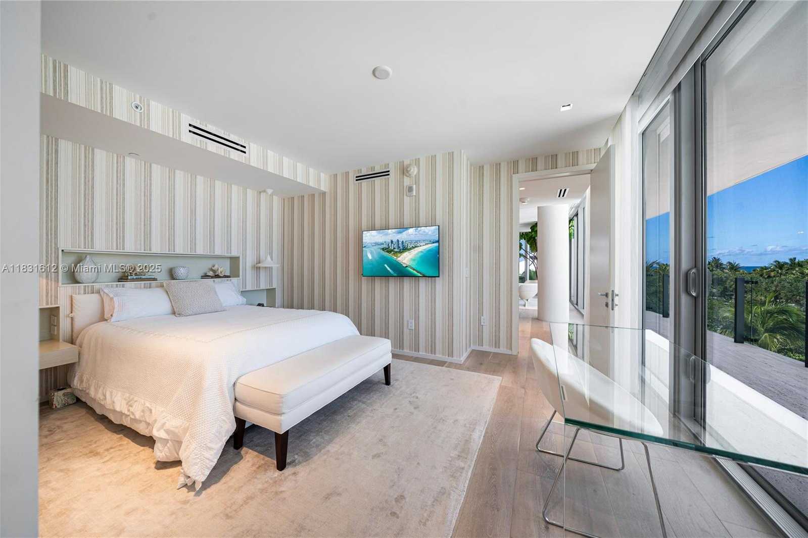Small Image of 1 COLLINS AVE #406, Miami Beach Number 31
