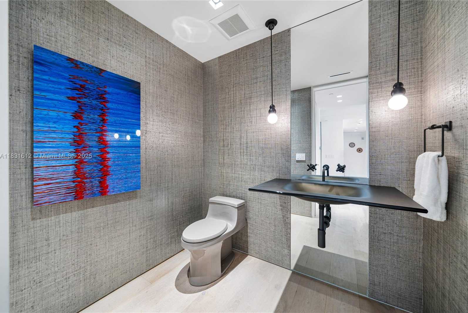 Small Image of 1 COLLINS AVE #406, Miami Beach Number 33